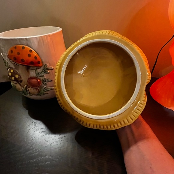 Large Vintage Sears Roebuck Merry Mushroom Ceramic Canister - Picture 6 of 11